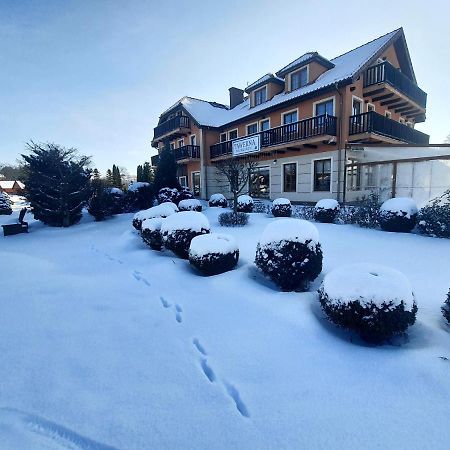 Hotel Sloneczny Brzeg Biskupiec  Kültér fotó