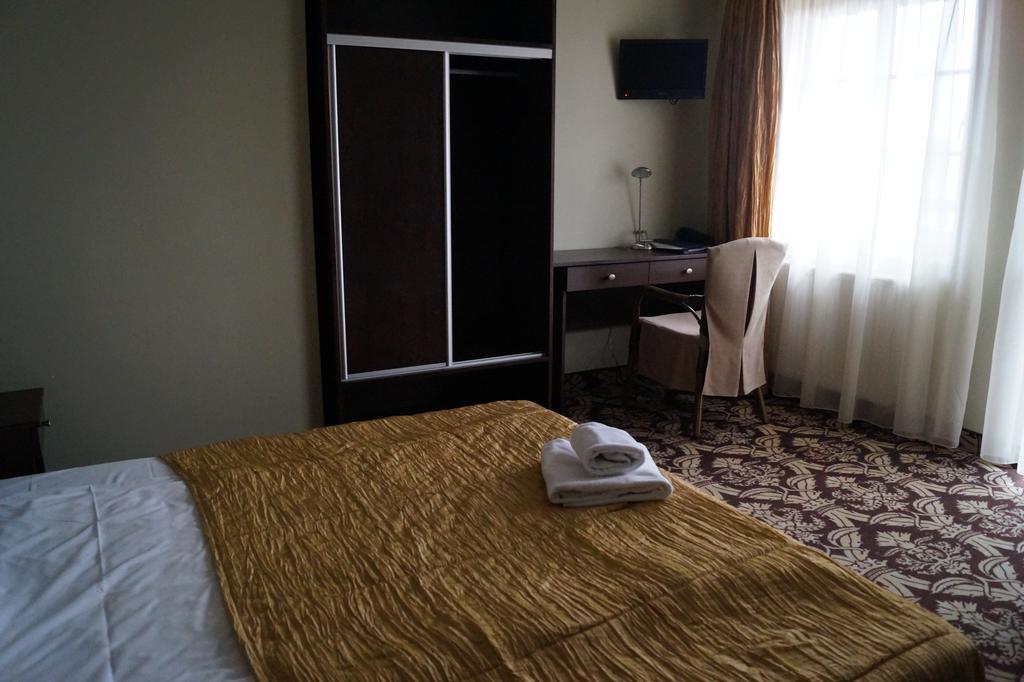Hotel Sloneczny Brzeg Biskupiec  Szoba fotó