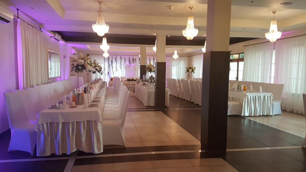 Hotel Sloneczny Brzeg Biskupiec  Kültér fotó